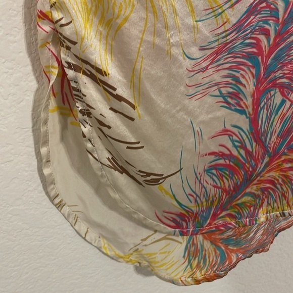 Cabi Women's 100% Silk Button Front Top XS Colorful Feather Print Sleeveless - Picture 8 of 16